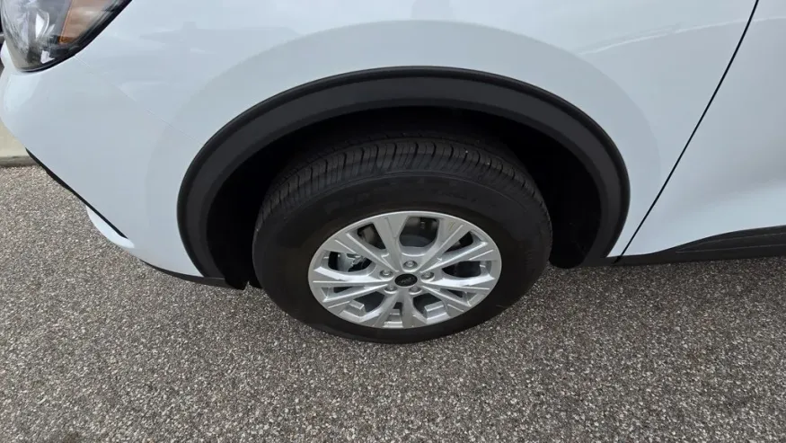 2026 Ford Escape | Photo 10 of 25