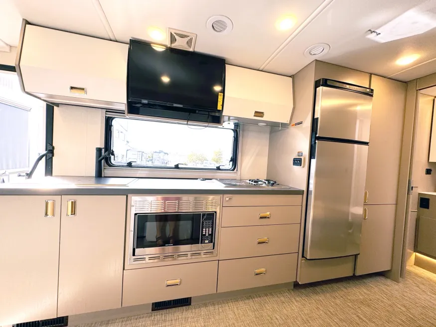 2026 Winnebago Navion 24D | Photo 6 of 23