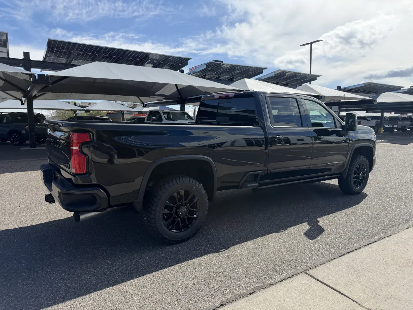 2026 Chevrolet Silverado 3500HD High Country | Photo 4 of 22