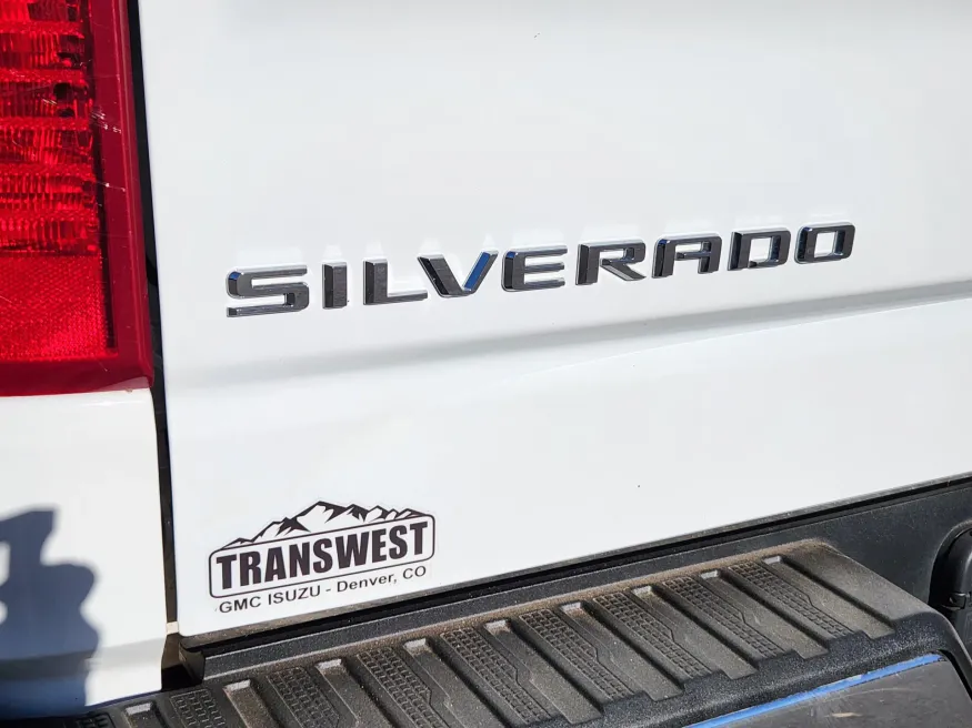 2021 Chevrolet Silverado 1500 LT | Photo 15 of 31