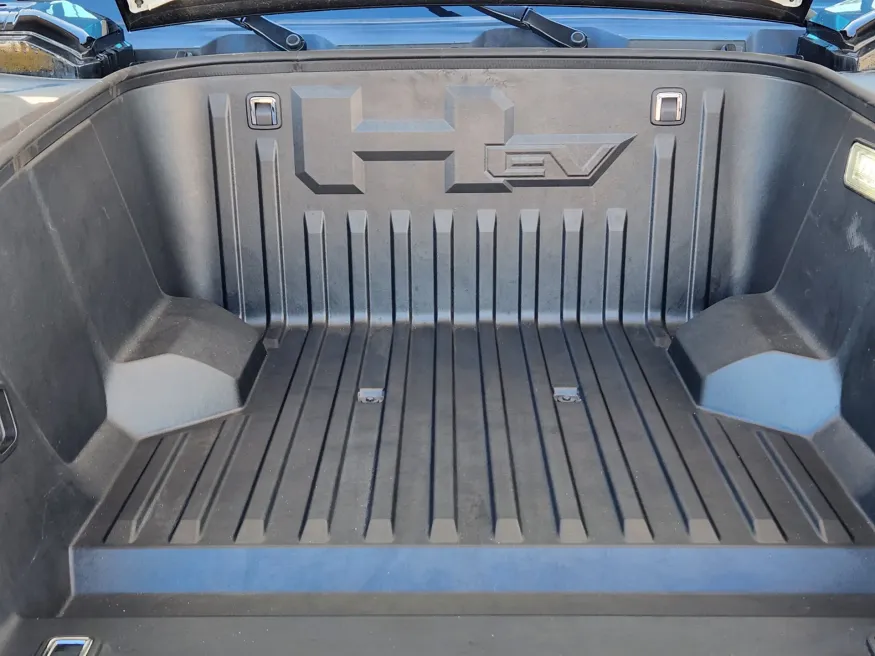 2024 GMC HUMMER EV SUV 3X | Photo 20 of 21