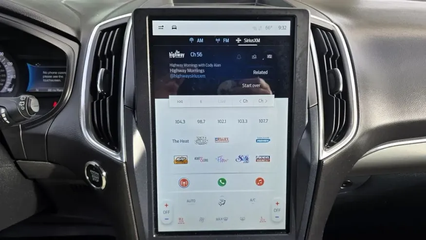 2023 Ford Edge | Photo 22 of 31