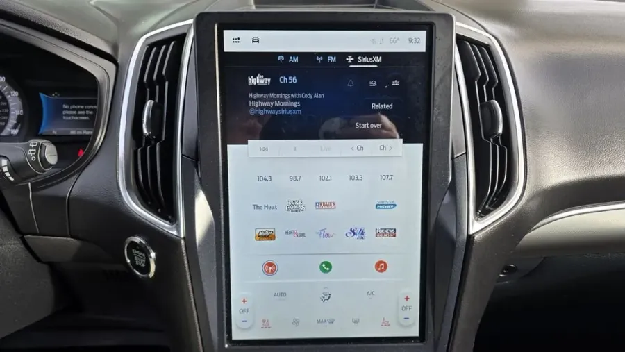 2023 Ford Edge | Photo 22 of 31