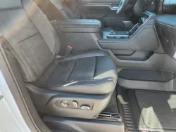 2026 GMC Sierra 2500HD Denali | Thumbnail Photo 17 of 31