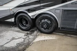 2026 Newmar Essex 4569 | Thumbnail Photo 7 of 34