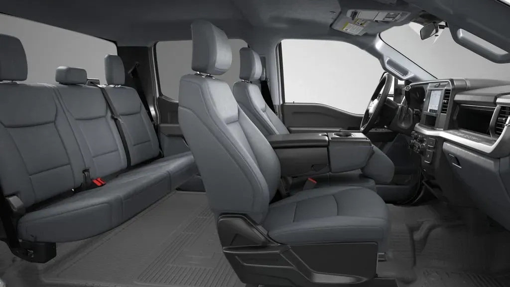 2026 Ford Super Duty F-250 | Photo 5 of 8