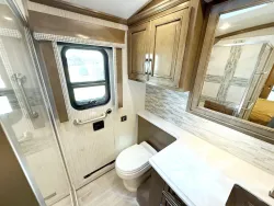 2026 Newmar Dutch Star 4081 | Thumbnail Photo 17 of 32