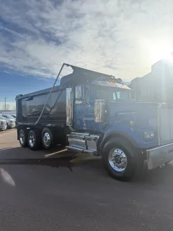 2018 Western Star 4900 | Thumbnail Photo 5 of 10