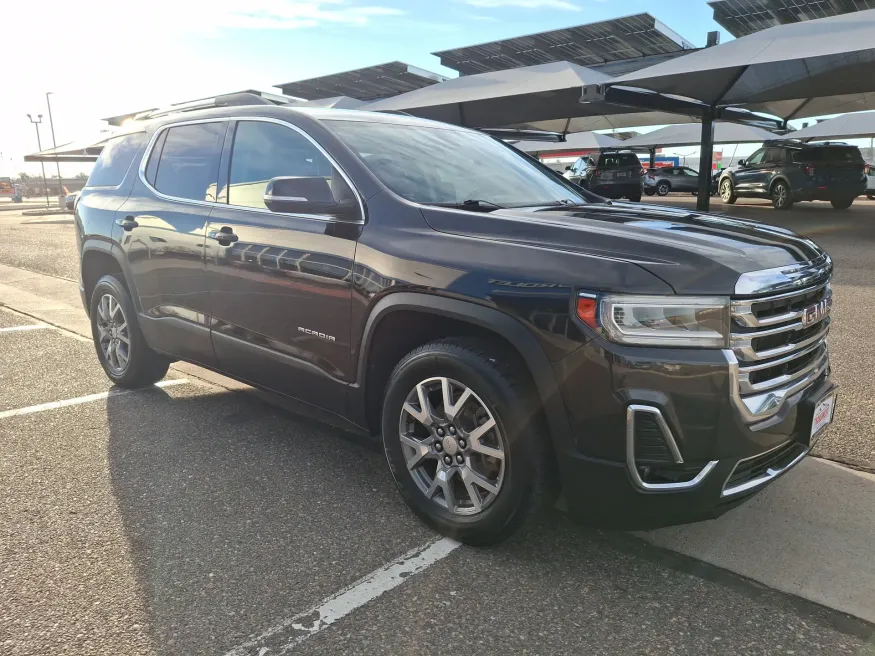 2020 GMC Acadia SLT | Photo 6 of 22