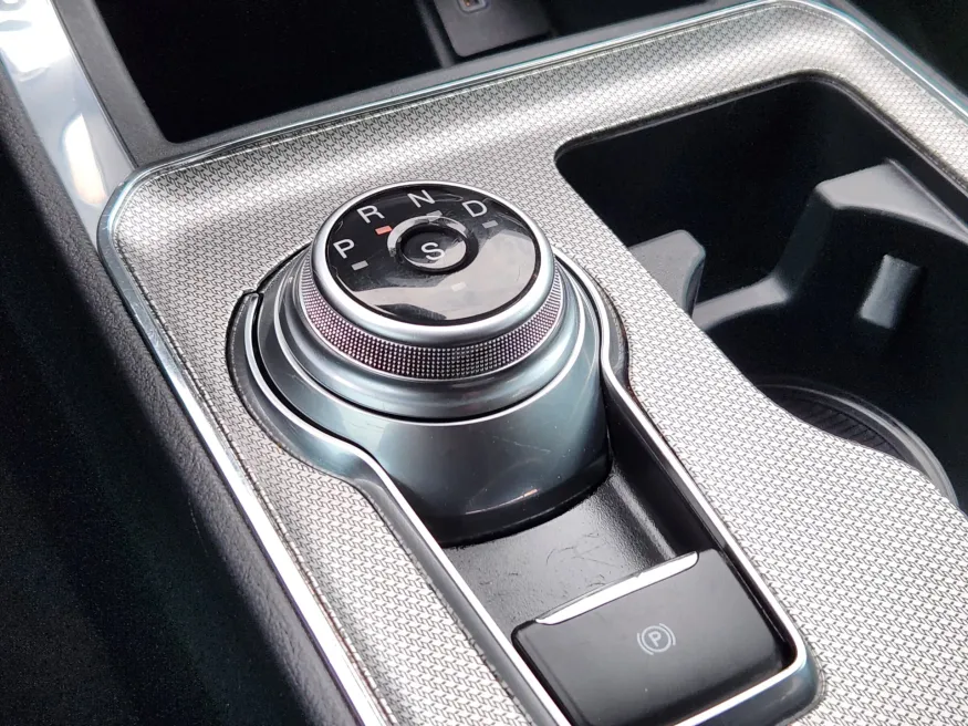 2021 Ford Edge ST | Photo 25 of 27