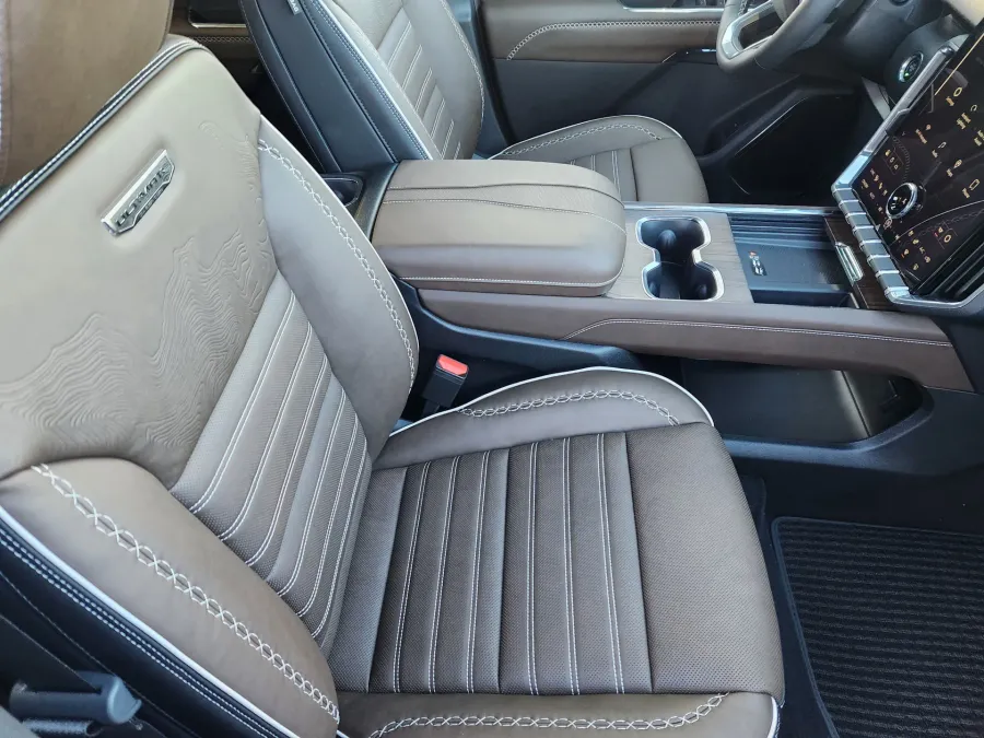 2026 GMC Acadia Denali Ultimate | Photo 9 of 25