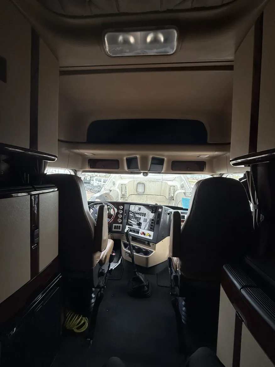 2023 Freightliner 122SD | Photo 16 of 17