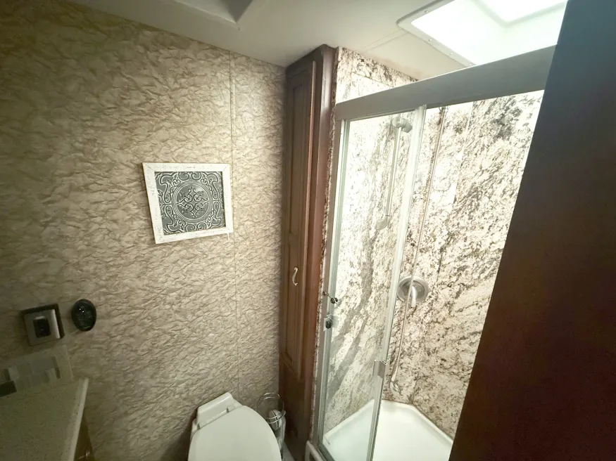 2015 Newmar Ventana 3436 | Photo 8 of 19