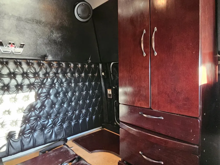 2021 Western Star 4900SA | Photo 12 of 20