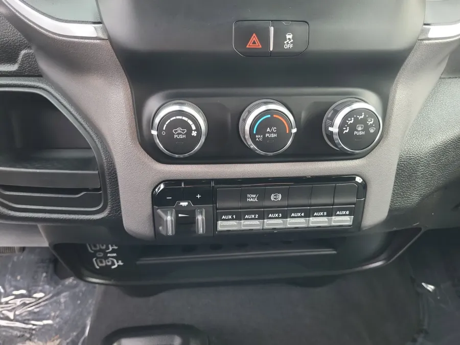 2024 RAM 3500 Chassis Cab SLT | Photo 16 of 22