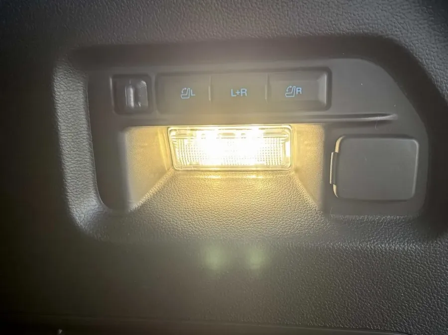 2026 Ford Explorer | Photo 9 of 25