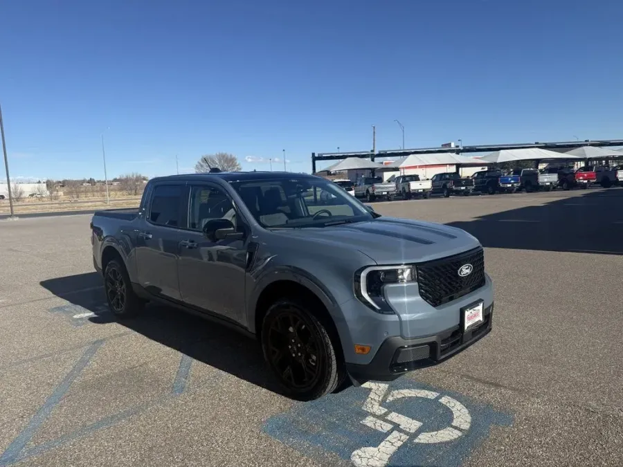 2026 Ford Maverick | Photo 2 of 21