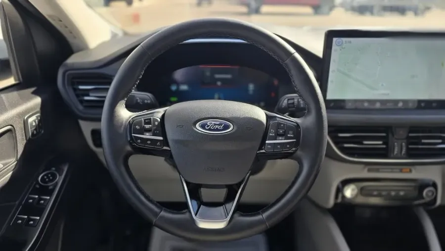 2023 Ford Escape | Photo 17 of 35