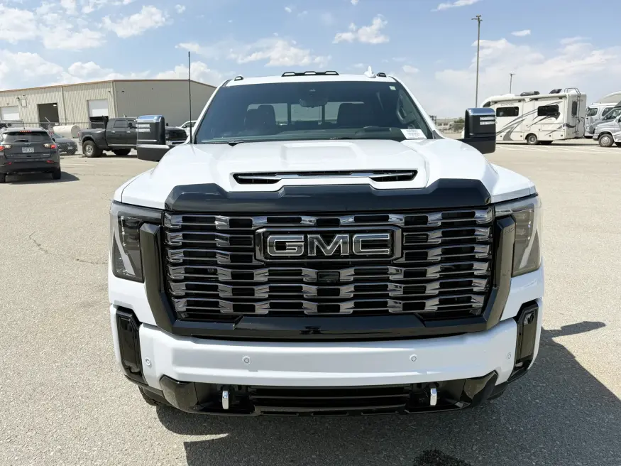 2026 GMC 2500 Denali Ultimate | Photo 24 of 23