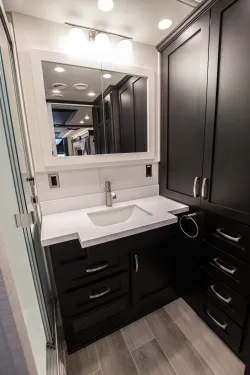 2026 Newmar Super Star 4059 | Thumbnail Photo 26 of 28