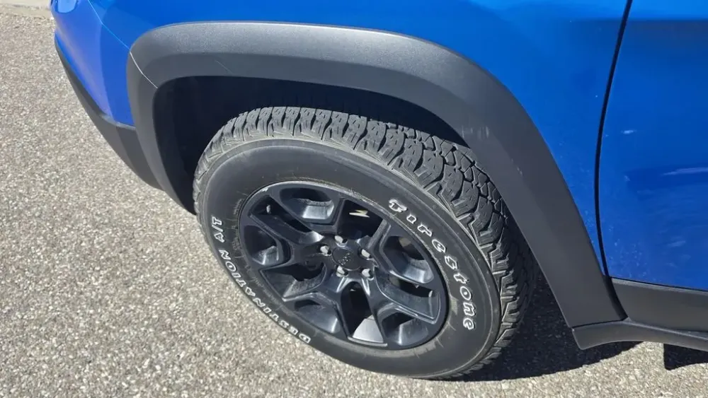 2022 Jeep Cherokee Trailhawk - Photo 10