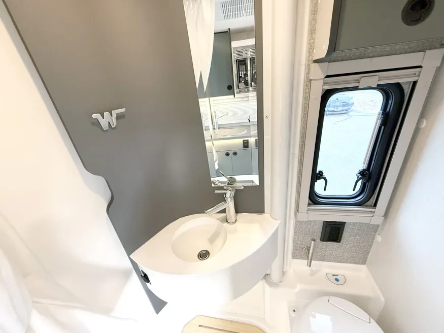 2026 Winnebago EKKO 23B | Photo 7 of 17