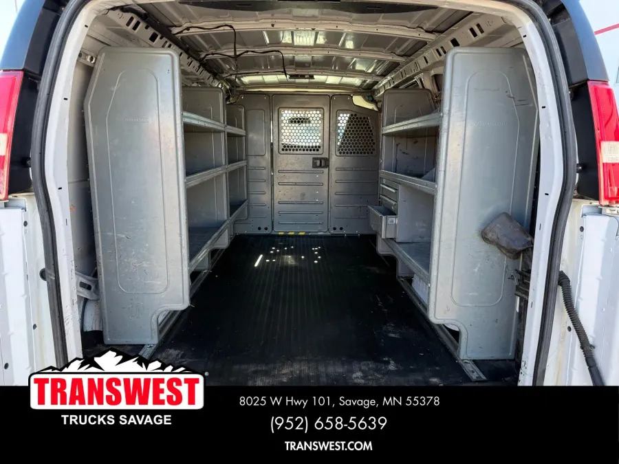 2017 Chevrolet Express 3500 Work Van | Photo 11 of 20