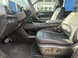 2025 Chevrolet Traverse AWD LT | Thumbnail Photo 16 of 22