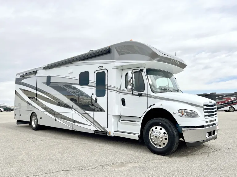 2024 Renegade Verona 40VRB