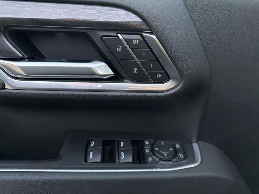 2026 Chevrolet Silverado 2500HD LTZ | Photo 12 of 20