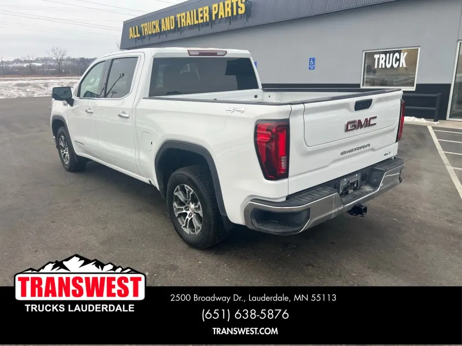 2025 GMC Sierra 1500 SLT | Photo 8 of 16