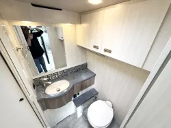 2015 Winnebago Era 70C | Thumbnail Photo 11 of 17