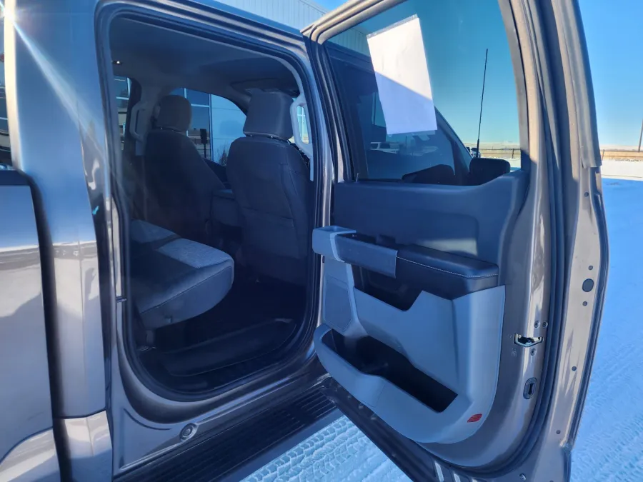 2023 Ford F-150 XL | Photo 14 of 27