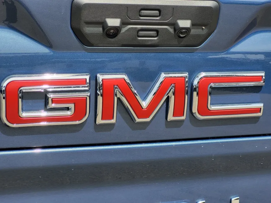 2026 GMC Sierra 2500HD Denali | Photo 10 of 25