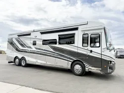 2026 Newmar Dutch Star 4081 | Thumbnail Photo 1 of 30