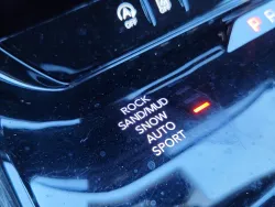 2022 Jeep Wagoneer Series III | Thumbnail Photo 24 of 25