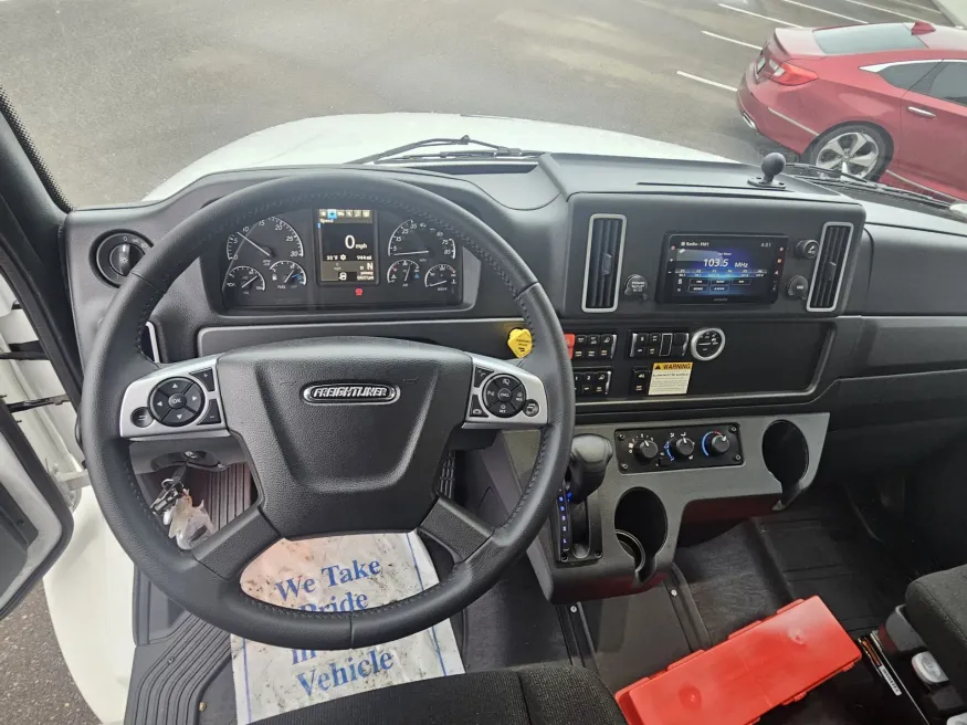 2026 Freightliner M2 106 | Photo 9 of 11