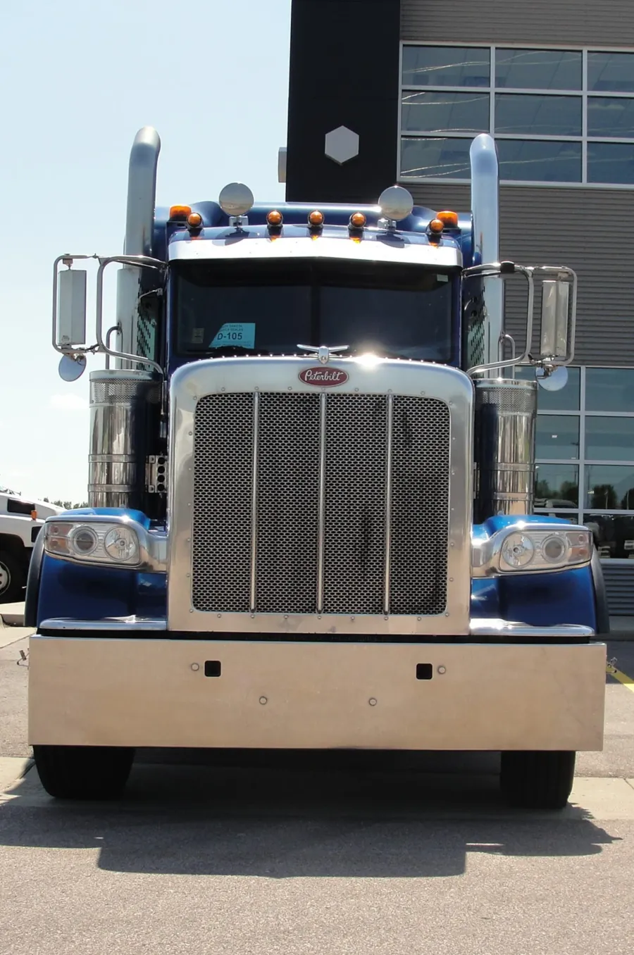 2022 Peterbilt 389 | Photo 5 of 23