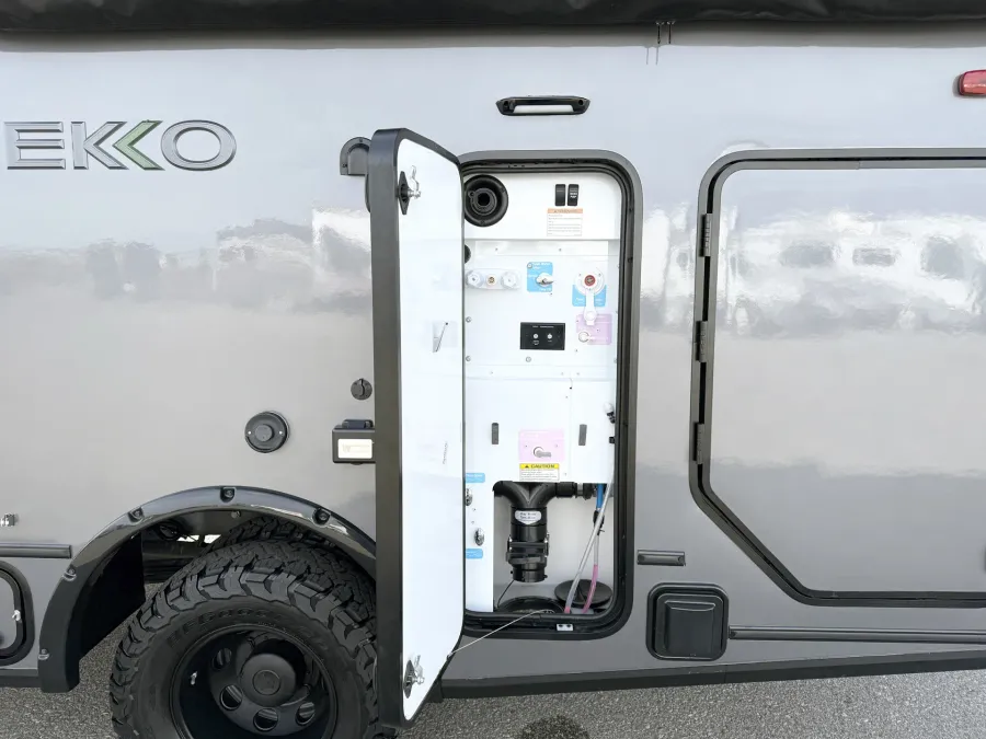 2026 Winnebago EKKO 23B | Photo 22 of 23