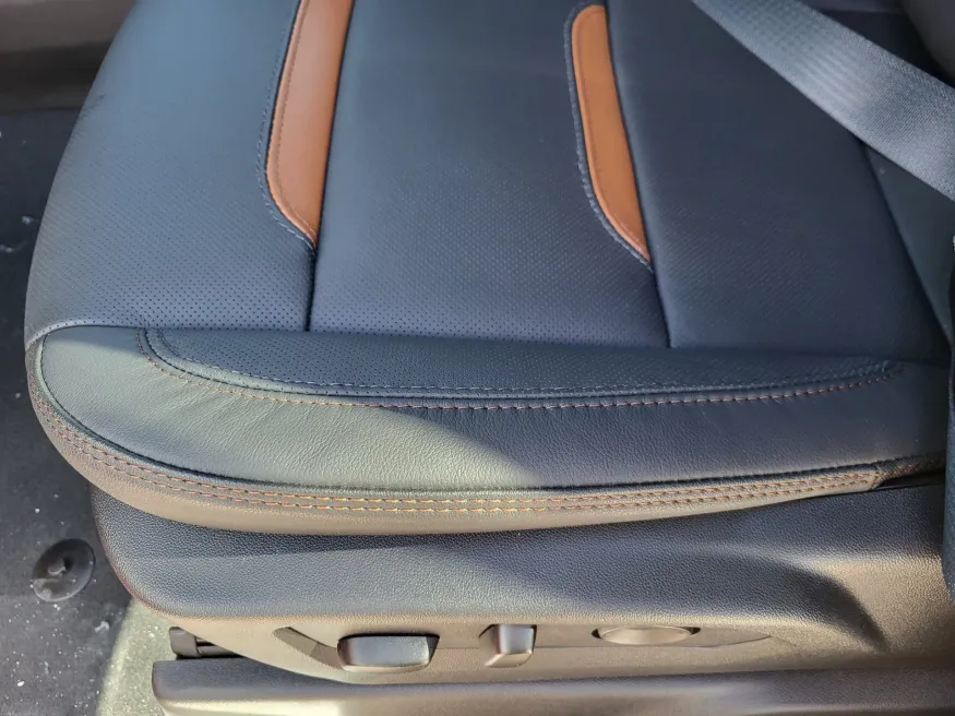 2026 GMC Sierra 2500HD AT4 | Photo 23 of 32