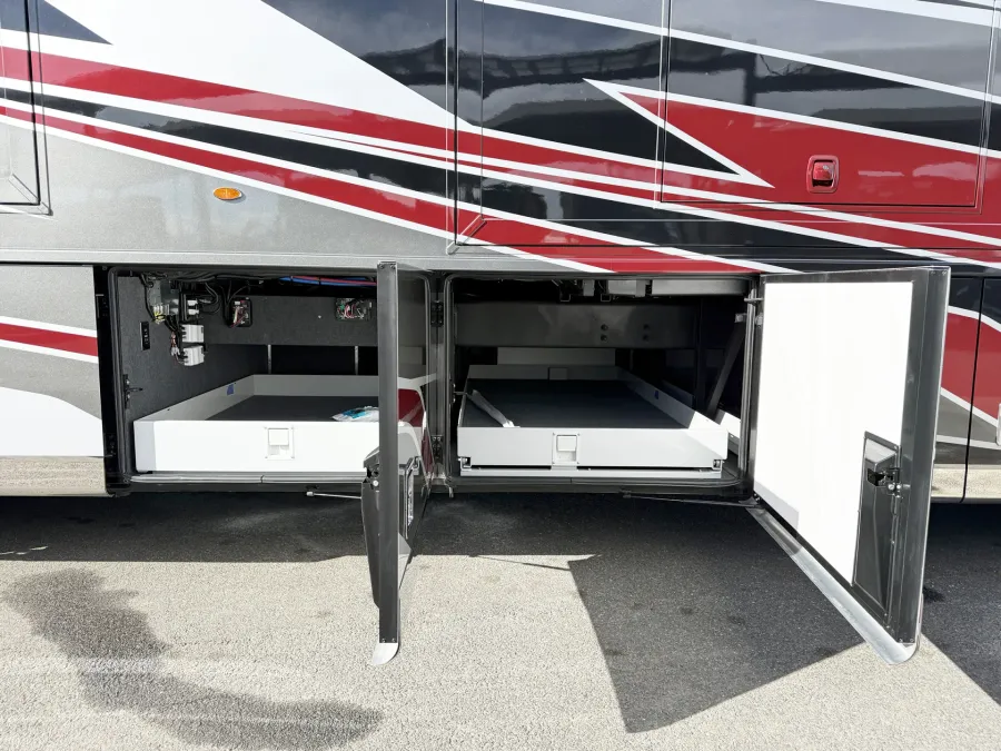 2025 Newmar Dutch Star 4369 | Photo 28 of 33