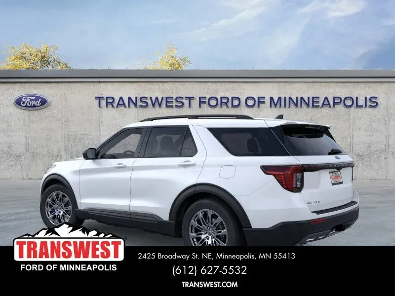 2026 Ford Explorer Active | Photo 3 of 23