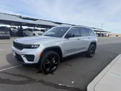 2025 Jeep Grand Cherokee Altitude X | Thumbnail Photo 3 of 16