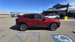 2025 Chevrolet Trax | Thumbnail Photo 4 of 27