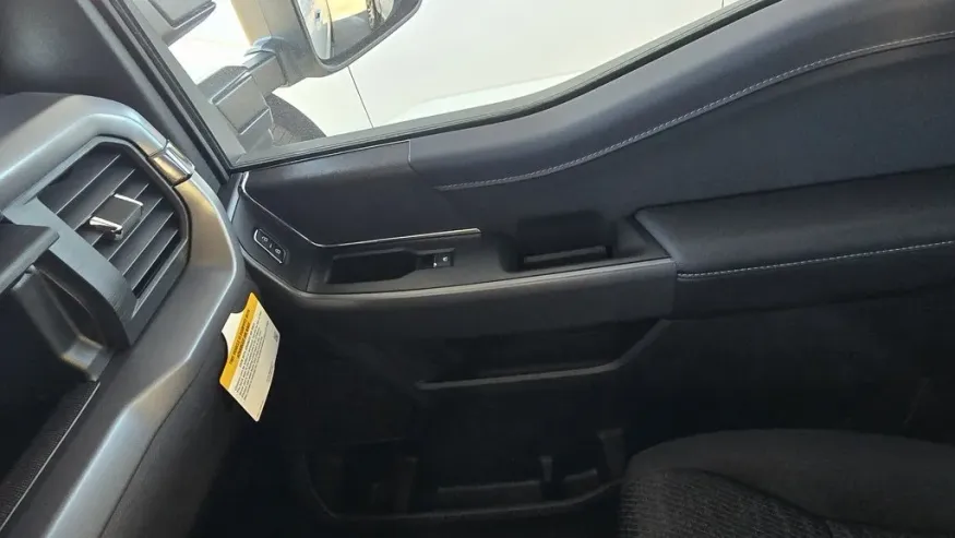 2025 Ford F-150 | Photo 21 of 24