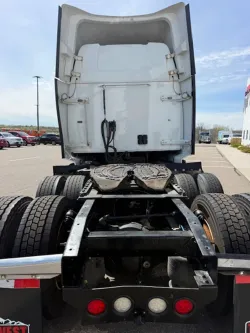 2022 Western Star 5700XE | Thumbnail Photo 5 of 16