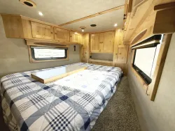 2025 Logan Coach Ultimate Sports Hauler | Thumbnail Photo 5 of 33