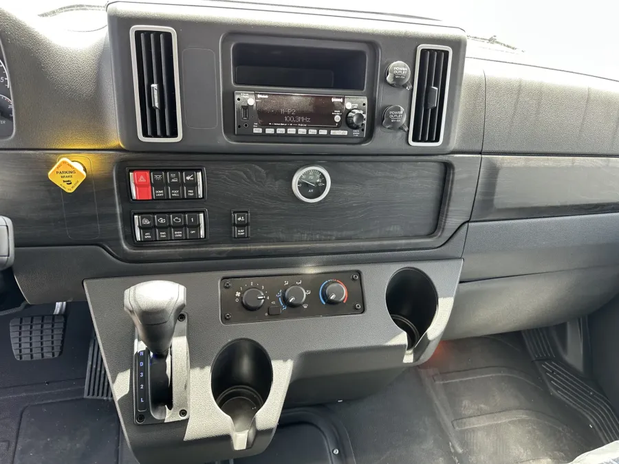 2025 Freightliner M2 106 | Photo 13 of 16