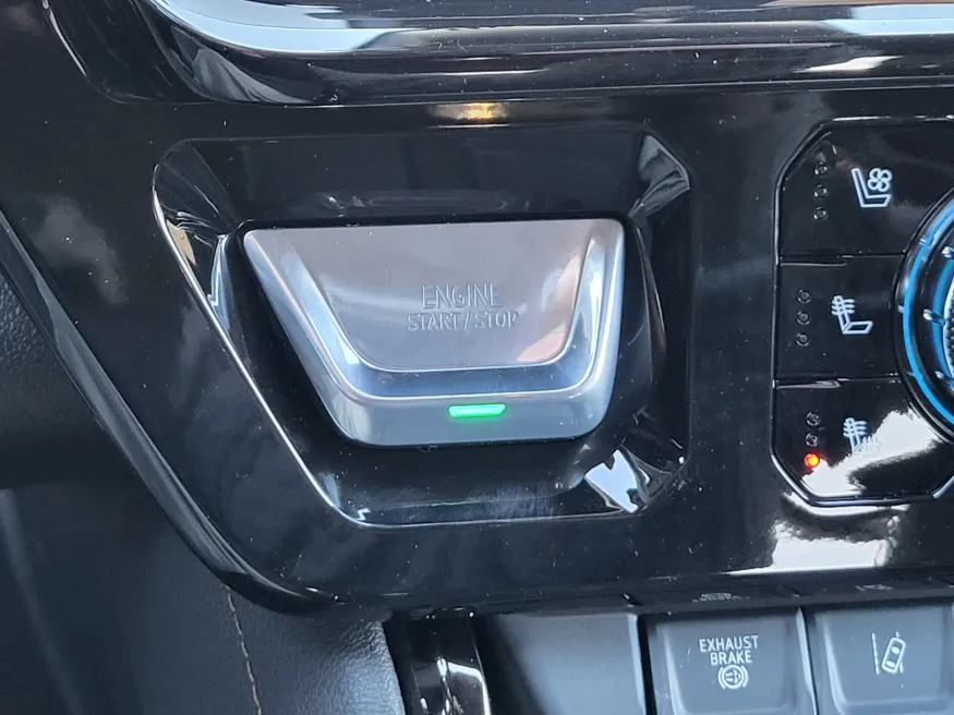 2026 GMC Sierra 2500HD AT4 | Photo 17 of 31