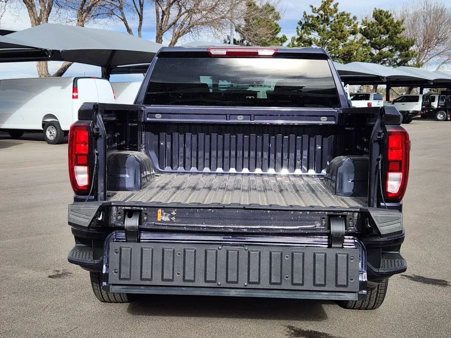 2026 GMC Sierra 1500 Elevation | Photo 21 of 22